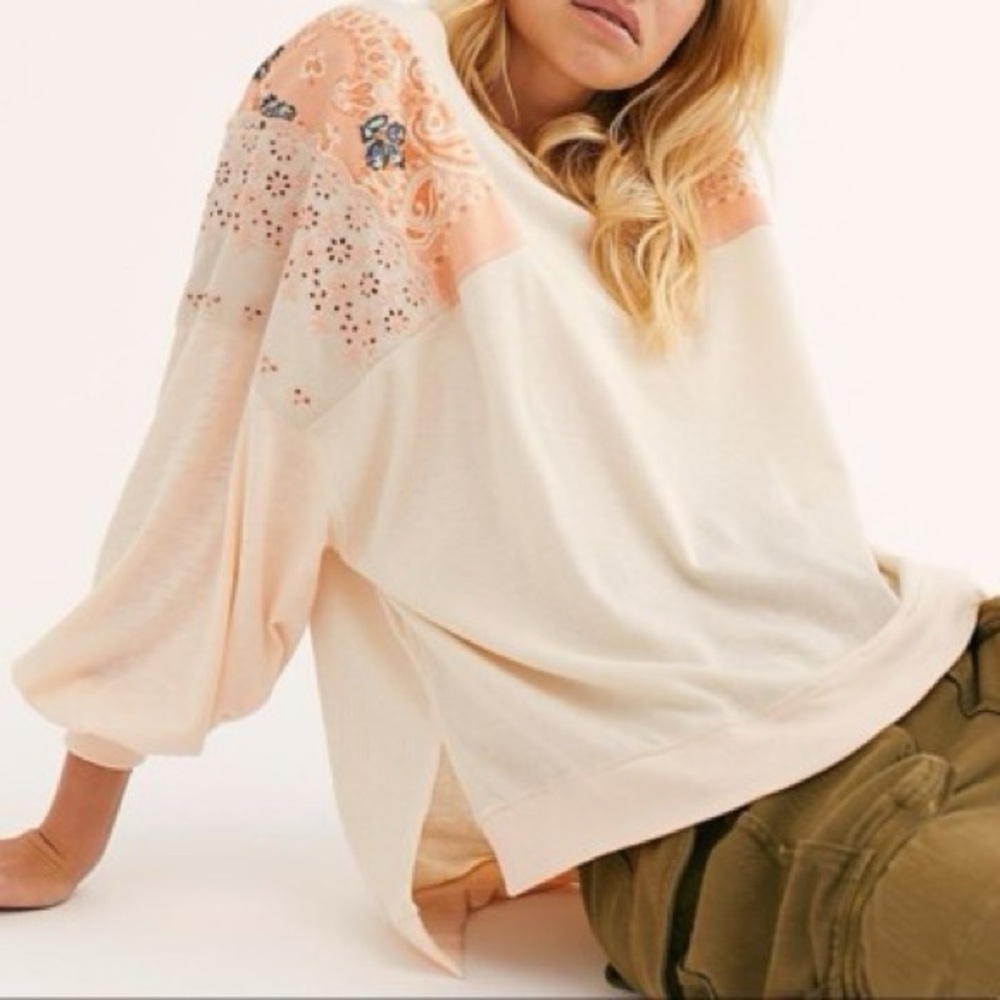 Free People Women's Feelin It Slouchy Top Size Small Alabaster Paisley Orange